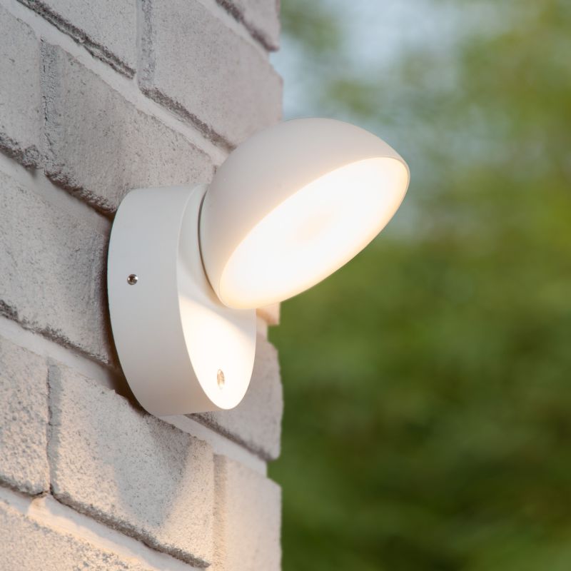 Fehér fém kültéri alkonykapcsolós fali lámpa, Finn, 12 W, 3000 K LED, IP54