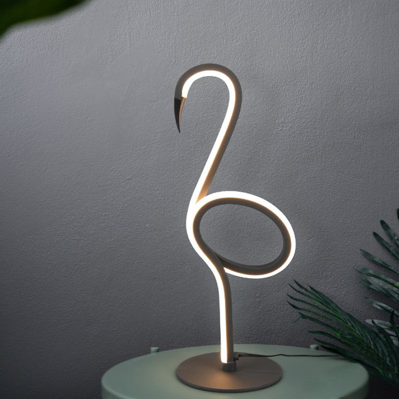 Fekete fém asztali lámpa, Puk, 6 W, 3000 K LED, kapcsolóval