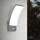 Antracit alumínium mozgásérzékelős kültéri fali lámpa, Popke, 12,5 W, 4000 K LED, IP44
